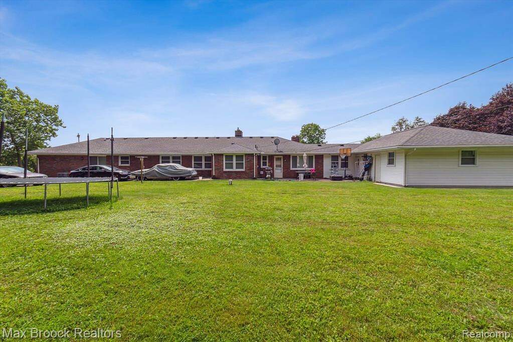 1705 Winthrop Road, Bloomfield Twp, MI 48302 MLS 20230064615