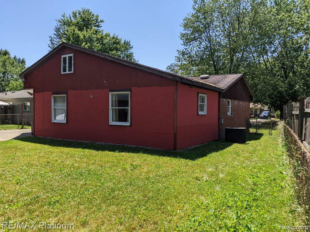 10955 Buchanan Street, Van Buren Twp, MI 48111 MLS 20230065315