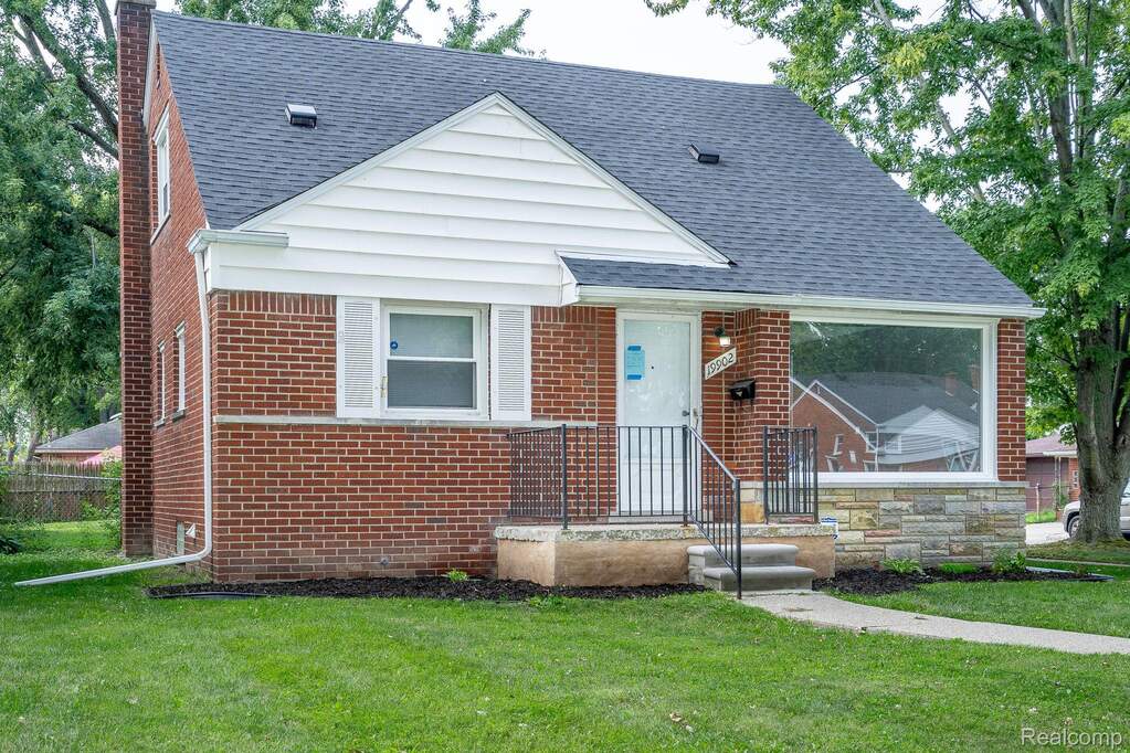 19902 Country Club Drive, Harper Woods, MI 48225 | MLS# 20230066621 ...