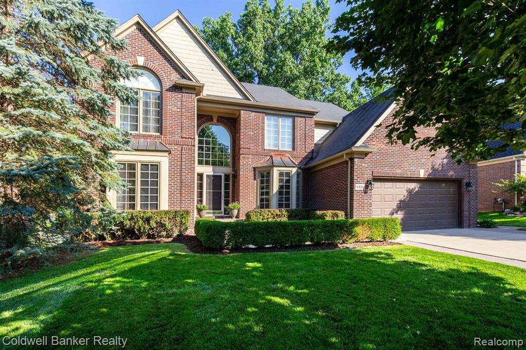 1320 Welland Dr, Rochester, MI 48306 MLS 20230069739 properties