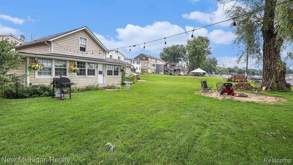 1970 S Ortonville Road, Brandon Twp, MI 48462 MLS 20230075574