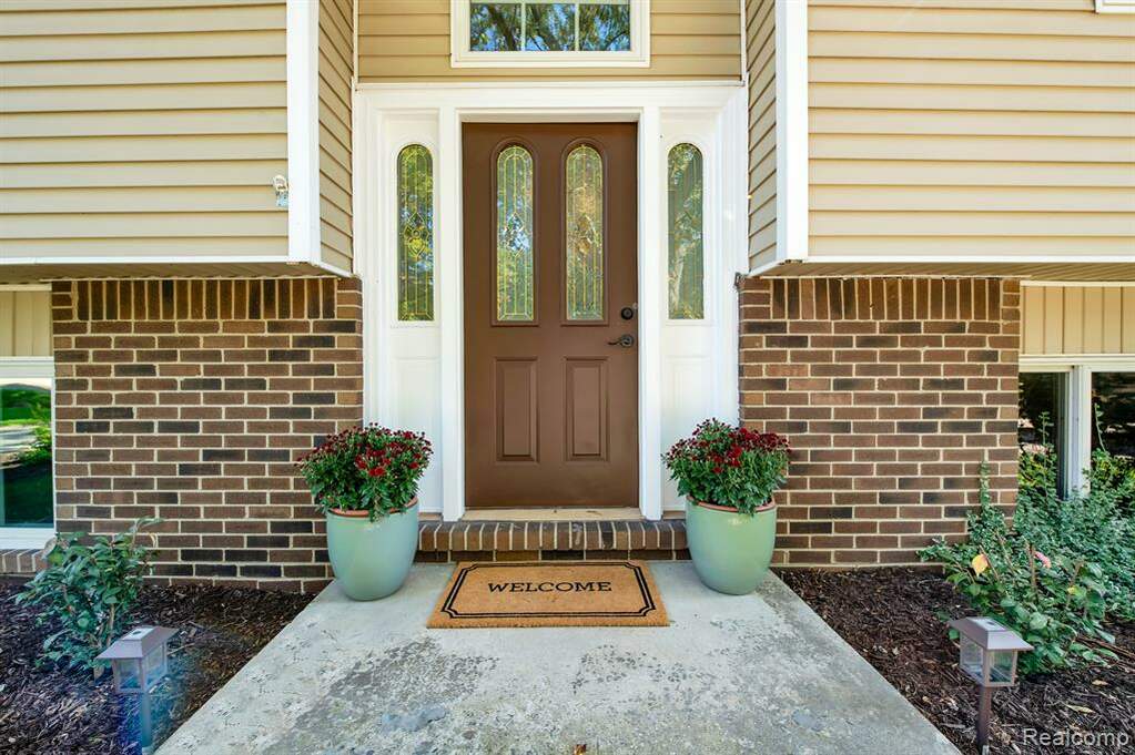 3823 Rohr Road, Orion Twp, MI 48359 MLS 20230084444 properties