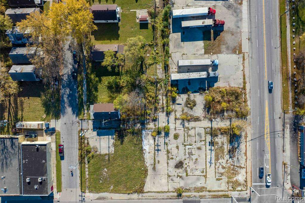 6300 E 7 Mile Road, Detroit, MI 48234 MLS 20230097007 properties