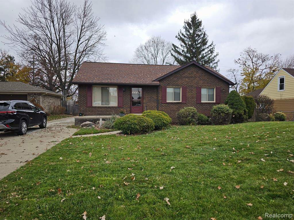 5712 Kinloch Street, Dearborn Heights, MI 48127 MLS 20230097814