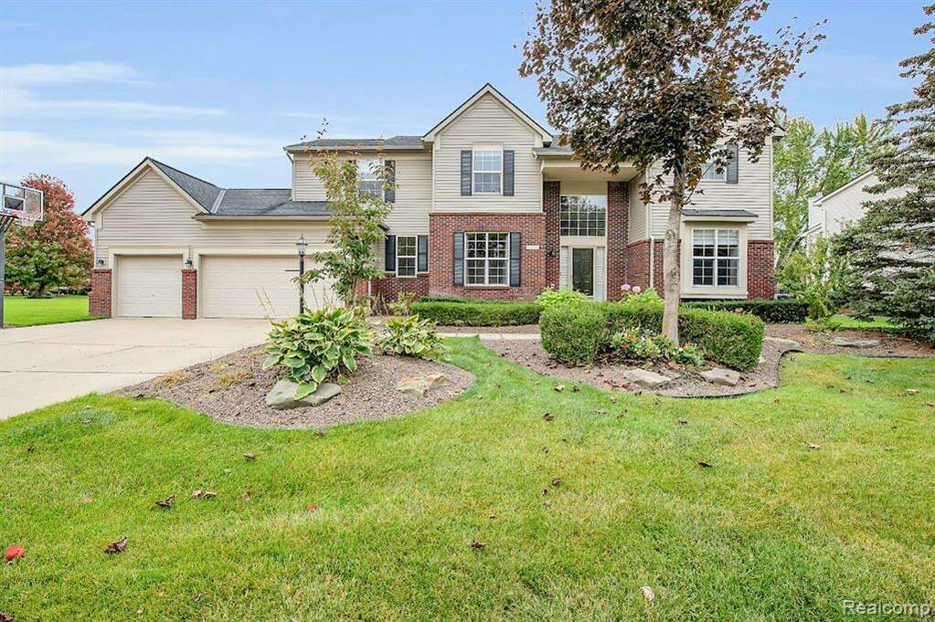 1354 Cartwright Lane, South Lyon, MI 48178 MLS 20230098814 properties