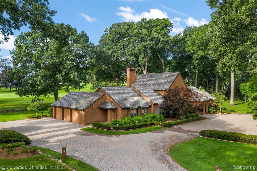 1895 Rathmor Road, Bloomfield Hills, MI 48304 MLS 20230101792