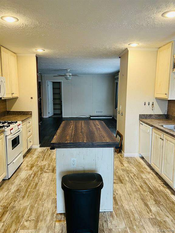 1342 Aspen Street, Columbus Twp, MI 48063 MLS 20230102093