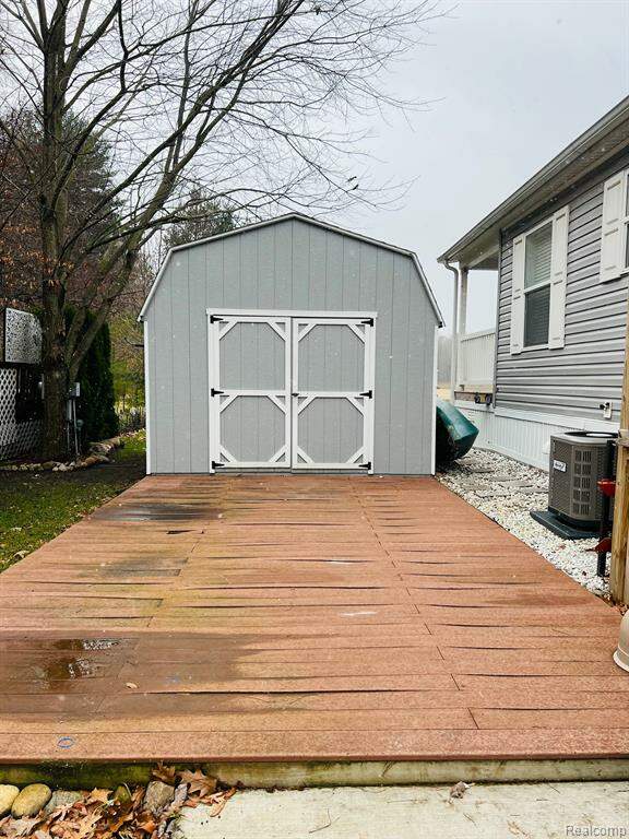 1342 Aspen Street, Columbus Twp, MI 48063 MLS 20230102093