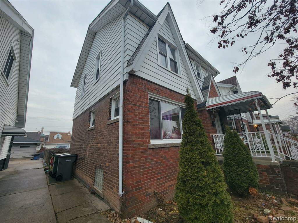 5739 Bingham Street, Dearborn, MI 48126 MLS 20230105462 properties