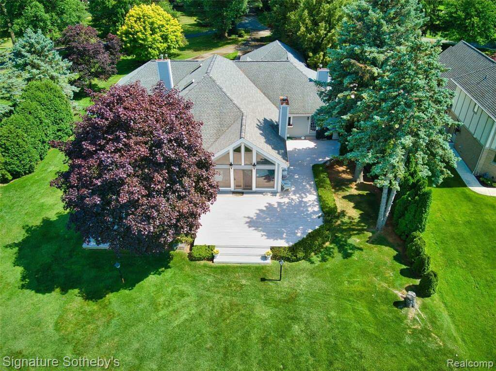 2020 Lake Angelus Shores, Lake Angelus, MI 48326 MLS 20240001615