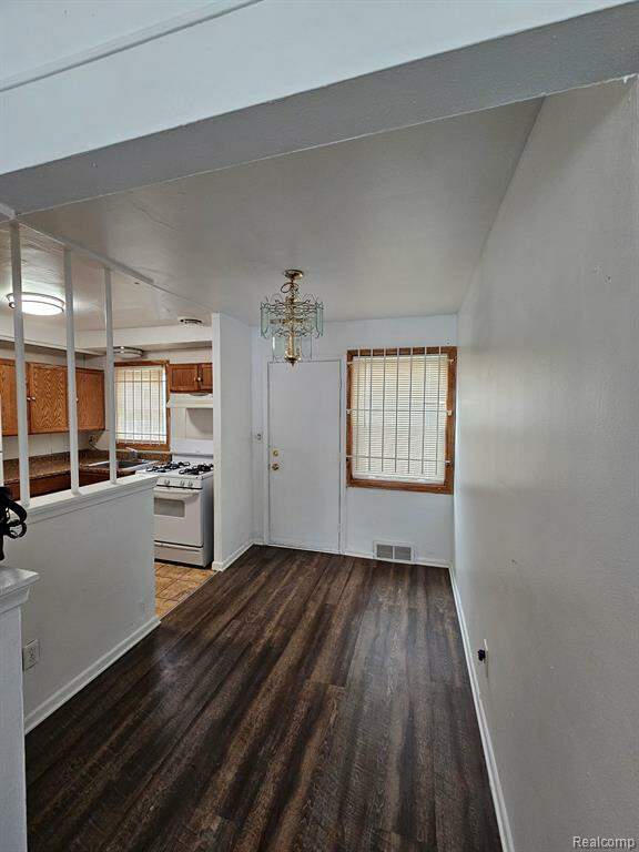 1990305 Lahser Road, Detroit, MI 48219 MLS 20240002157 properties