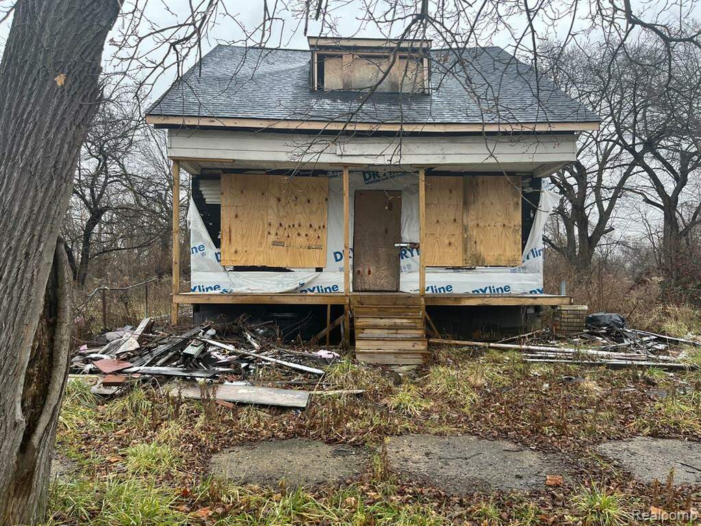 5916 Hurlbut Street, Detroit, MI 48213 MLS 20240003178 properties