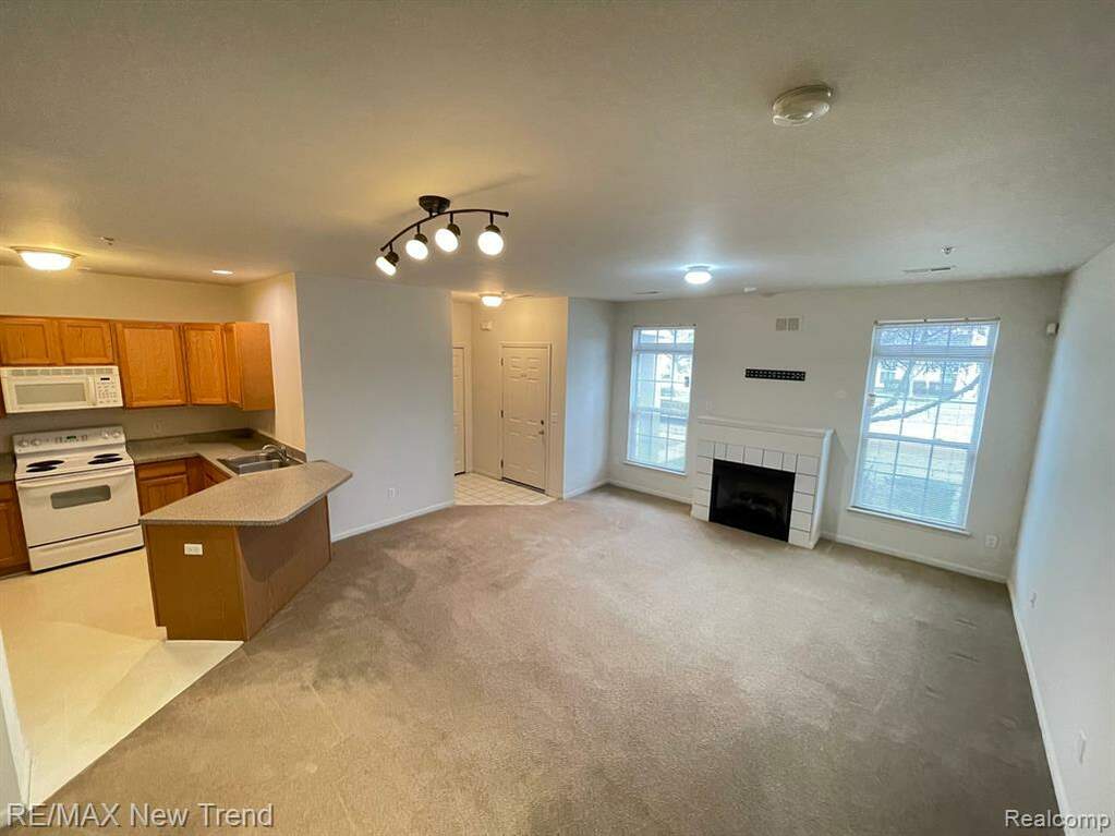 18108 Addington Drive, Commerce Twp, MI 48390 MLS 20240003194