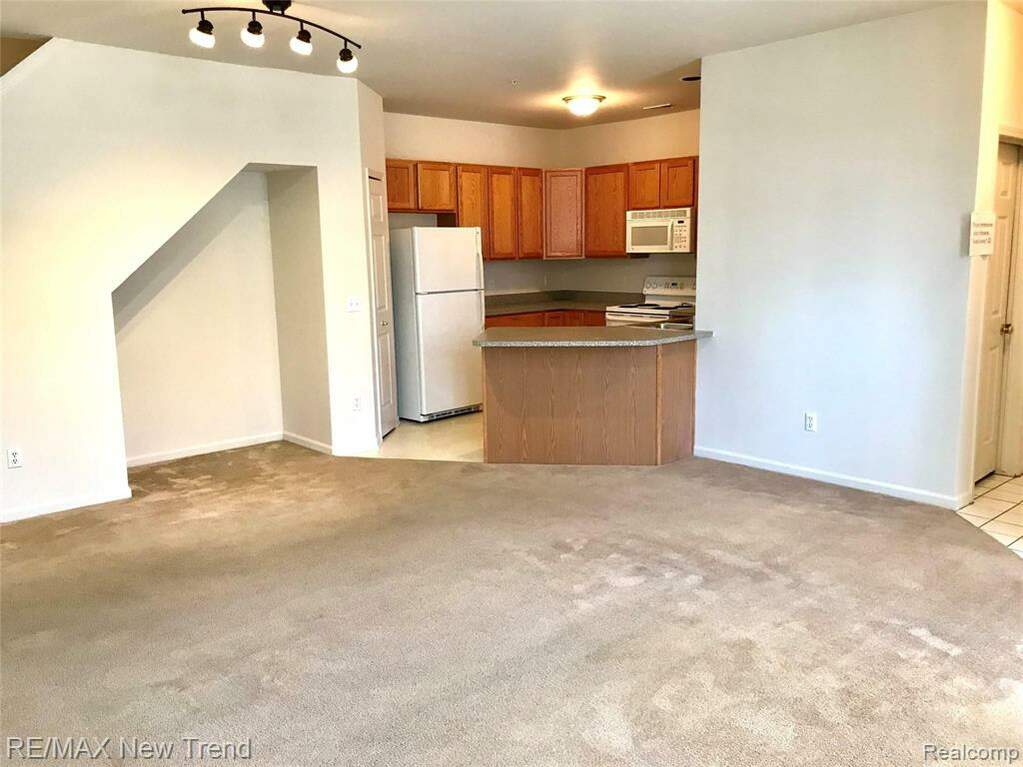 18108 Addington Drive, Commerce Twp, MI 48390 MLS 20240003194