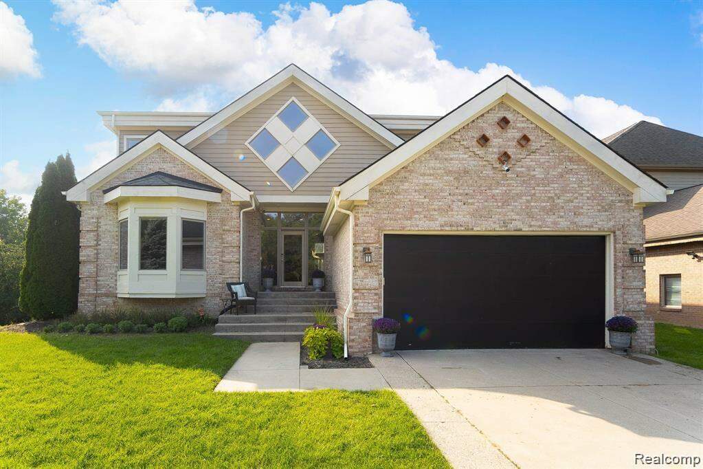 289 Madeleine Lane, Waterford Twp, MI 48328 MLS 20240006029