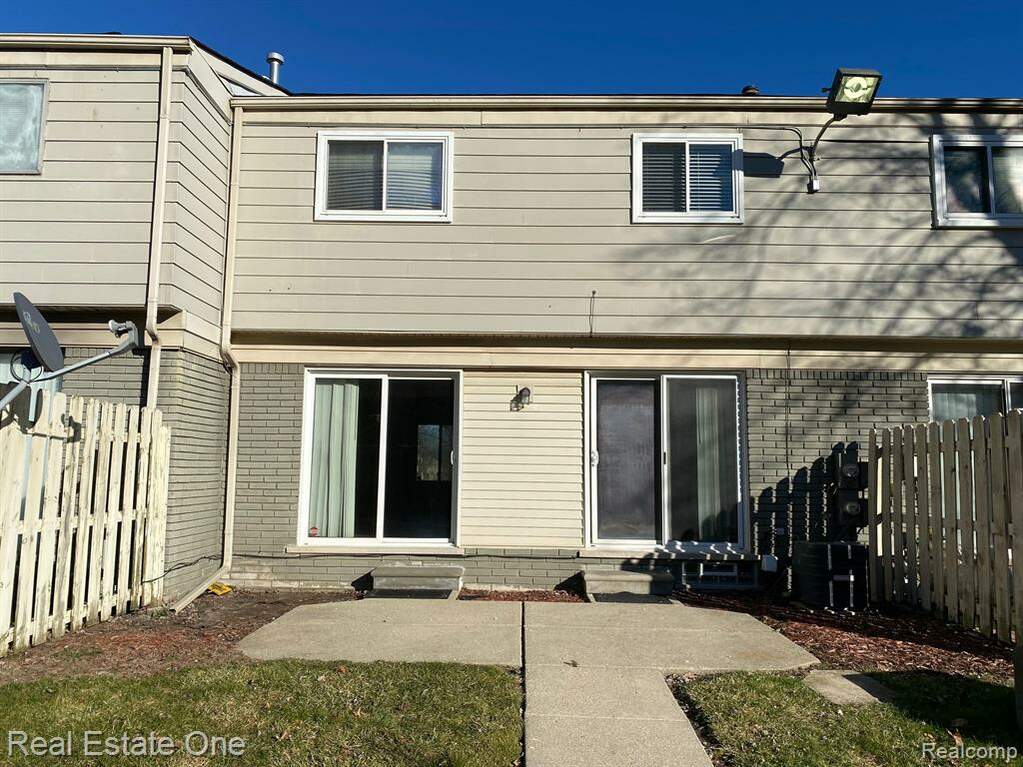 26676 Franklin Pointe Drive, Southfield, MI 48034 MLS 20240009377 properties