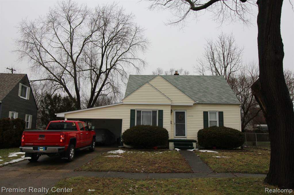 1406 Blueberry Lane, Flint, MI 48507 MLS 20240010420 properties SE Michigan