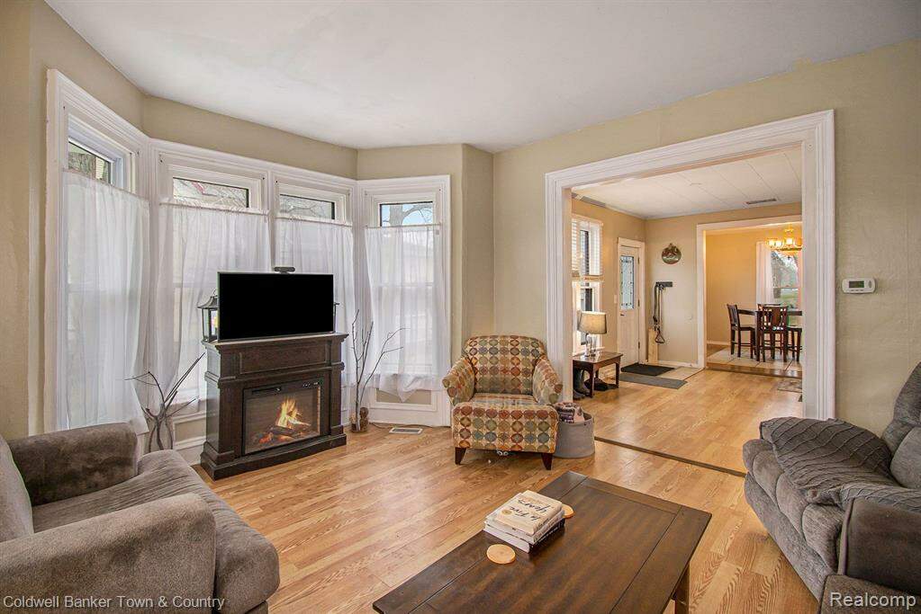 613 S Putnam Street, Williamston, MI 48895 MLS 20240010675