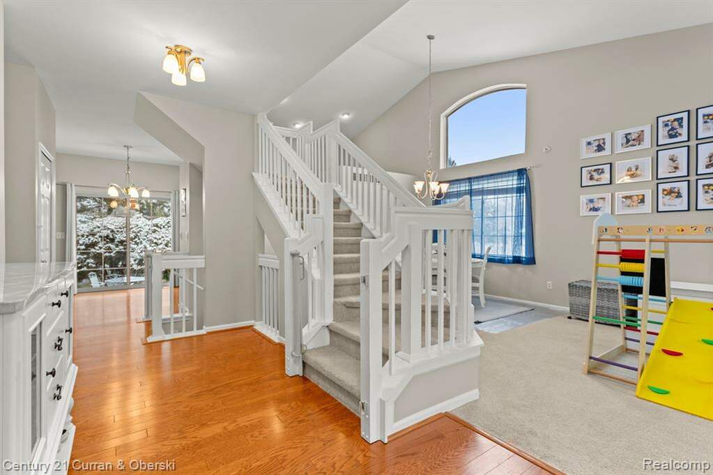 5725 Versailles Avenue, Scio Twp, MI 48103 MLS 20240012935