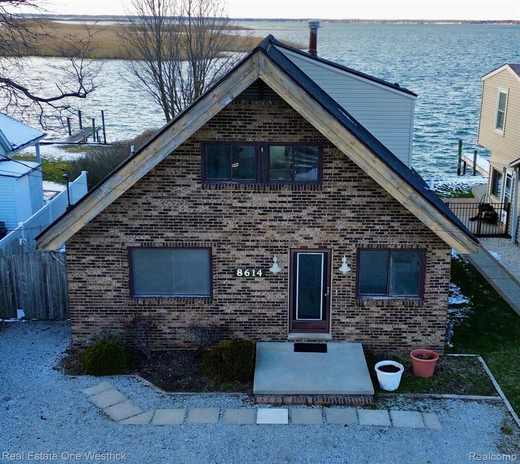 8614 Anchor Bay Drive