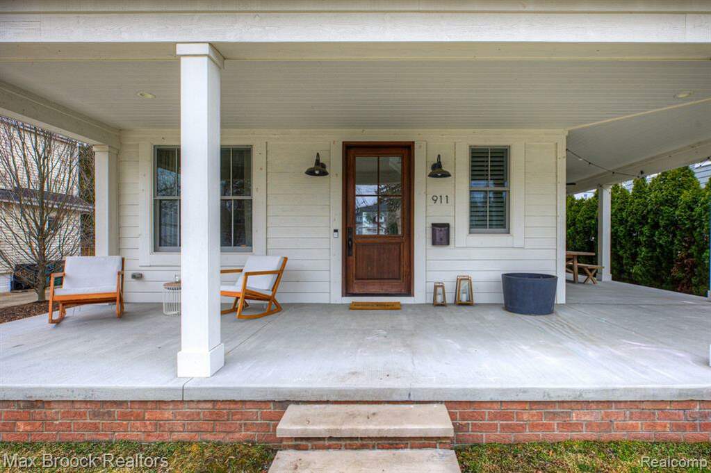 911 S Bates Street, Birmingham, MI 48009 MLS 20240021556 properties