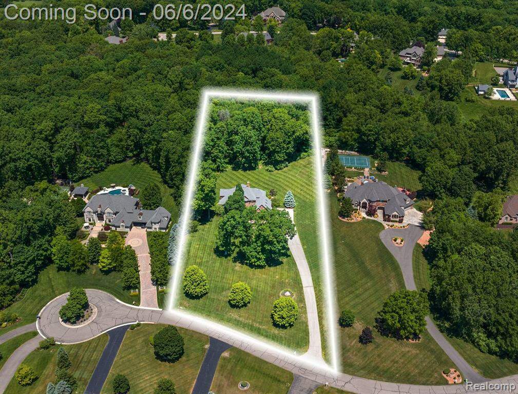 3024 Stone Meadow Drive, Milford Twp, MI 48380 MLS 20240038182 properties REMI Christie's