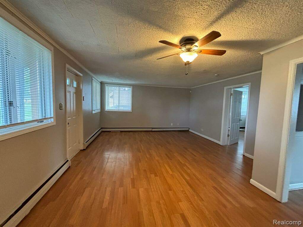 22422 Detour Street, St. Clair Shores, MI 48082 MLS 20240041002