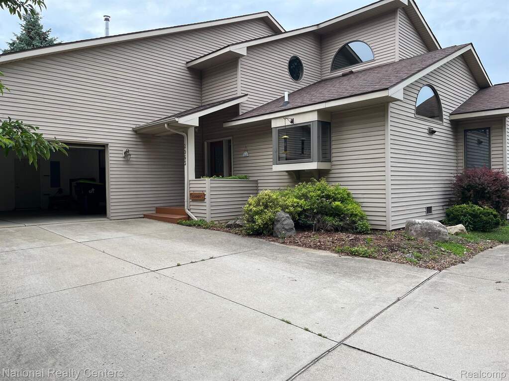 2063 Middle Haven Dr