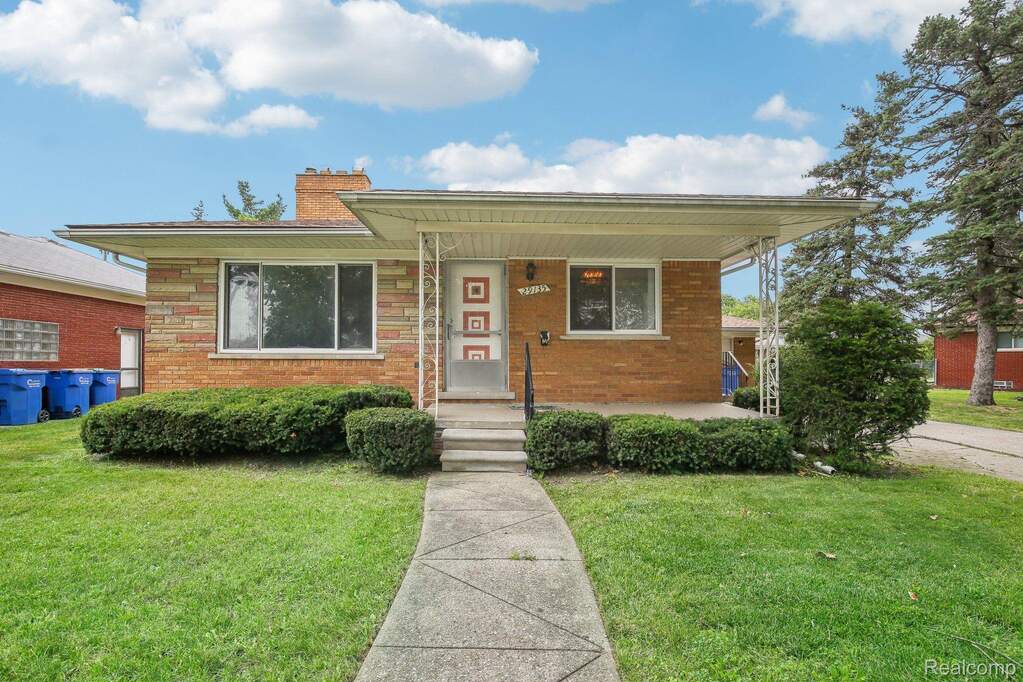 29135 Geraldine Court, Warren, MI 48093 | MLS# 20240058083 ...