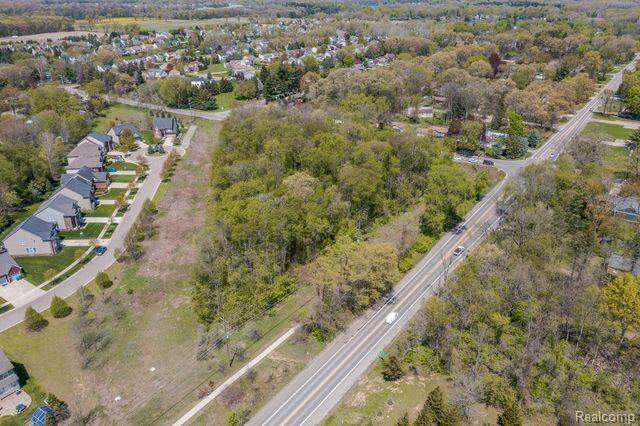 000 Wise Road, Commerce Twp, MI 48382 - View 3