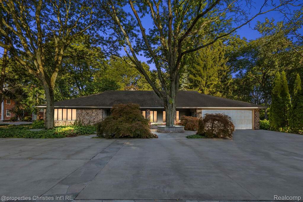 9730 Allen Road, Allen Park, MI 48101 | MLS# 20240063916 | @properties ...