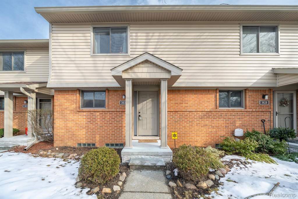 3630 Old Creek Road, Troy, MI 48084