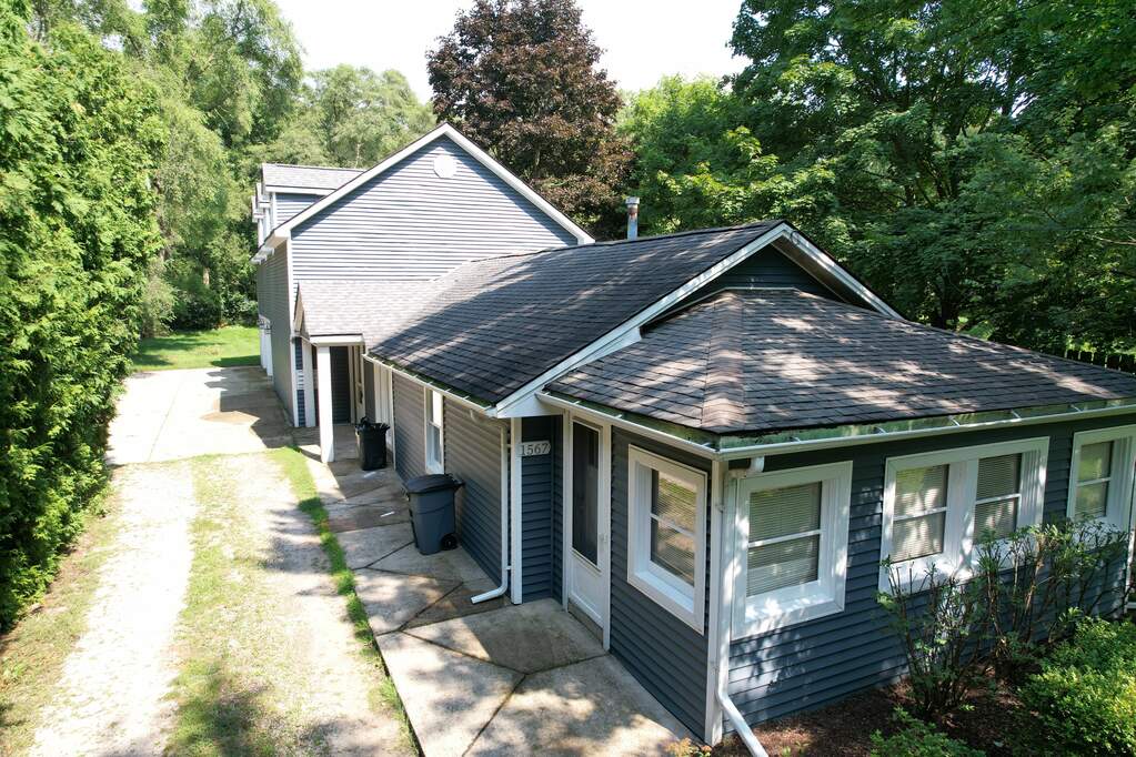 1567 Petrolia, West Bloomfield, MI 48324