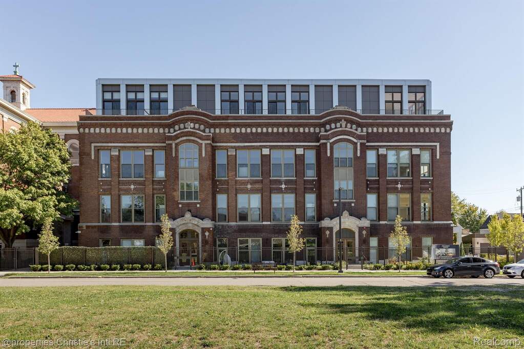 1454 Townsend Street #403