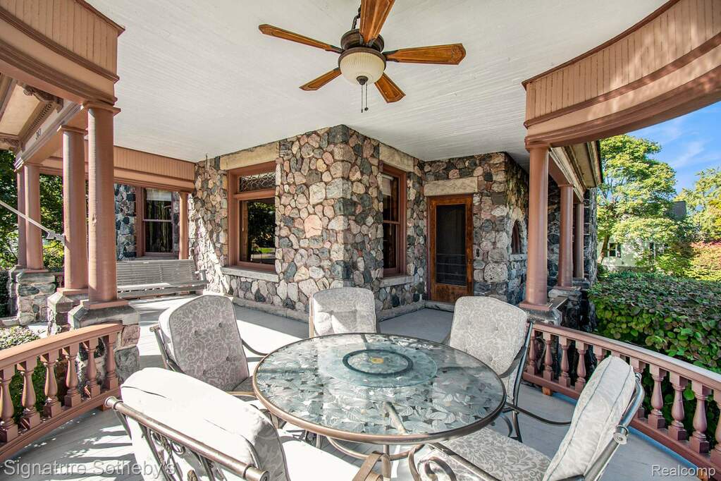 004_next_door_photos_303_9_699.jpg at 303 S State Avenue, Alpena, MI 49707