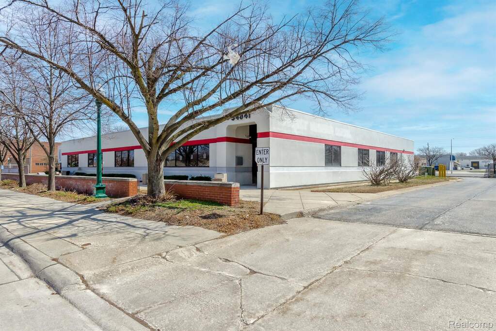 34841 Veterans Plaza #A, Wayne, MI 48184 - View 5