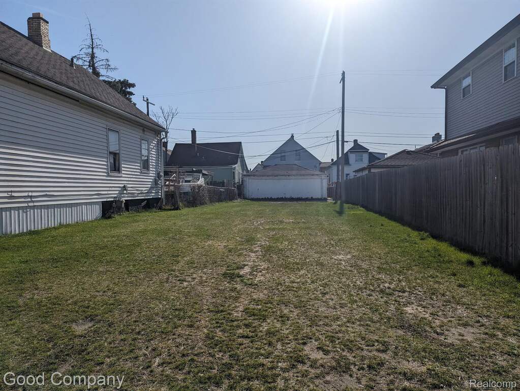 11453 Charest Street