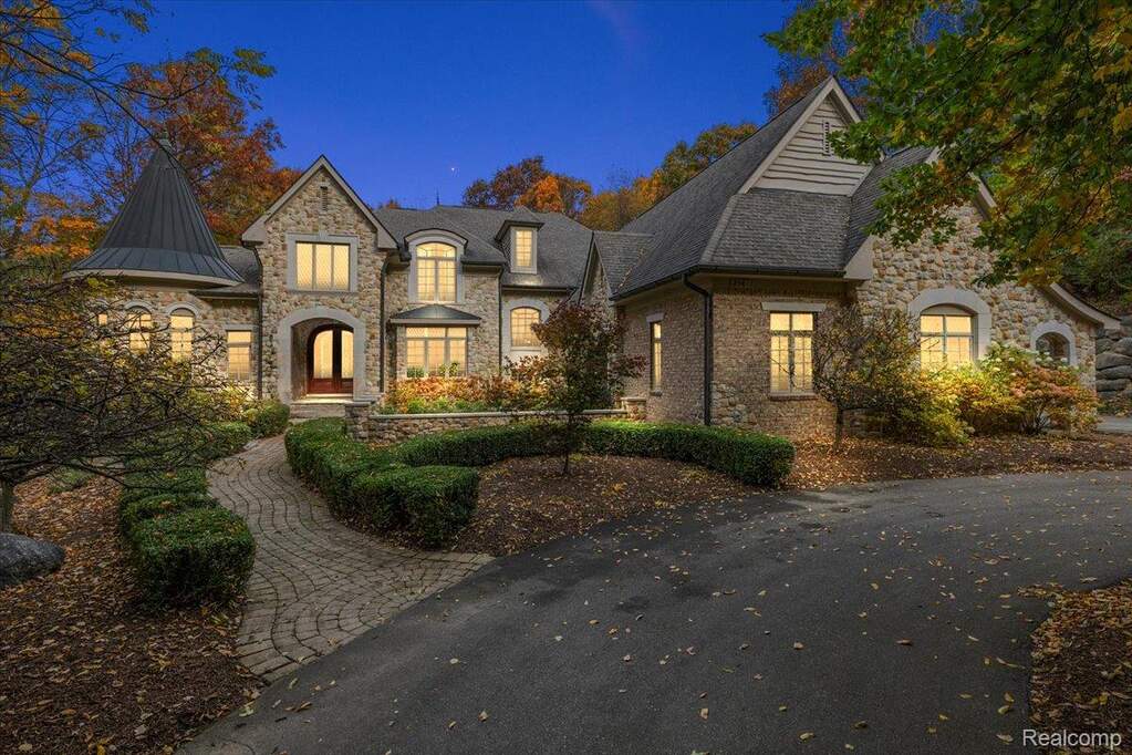 2541 Plum Creek Court