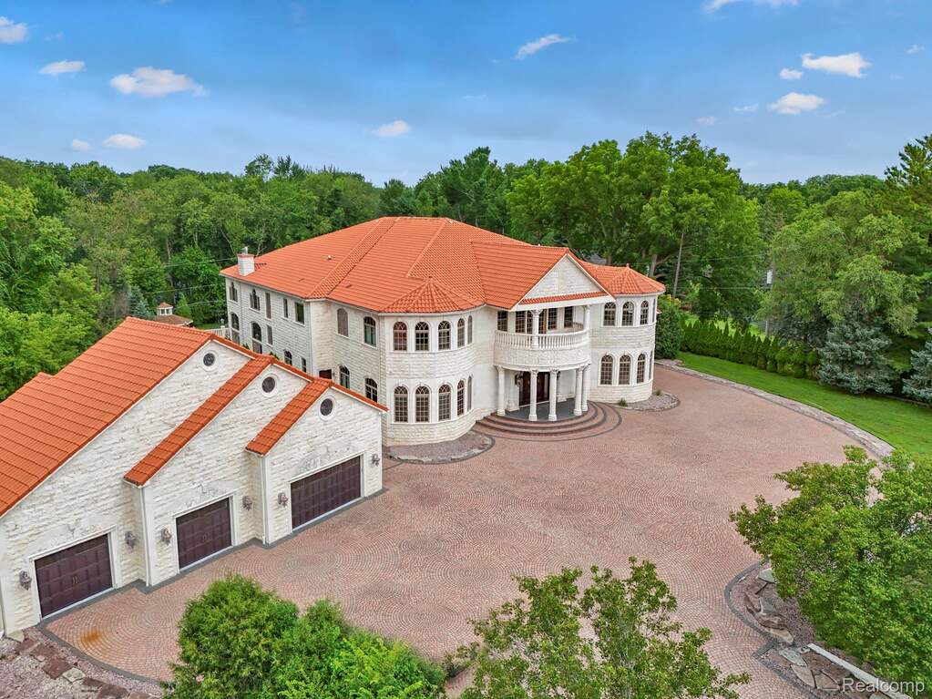18585 Sheldon Road, Northville, MI 48168 - View 4