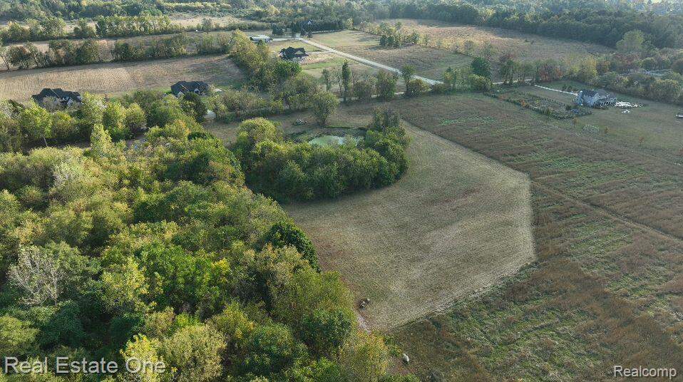 000 Parks, Oakland, MI 48363, Oakland