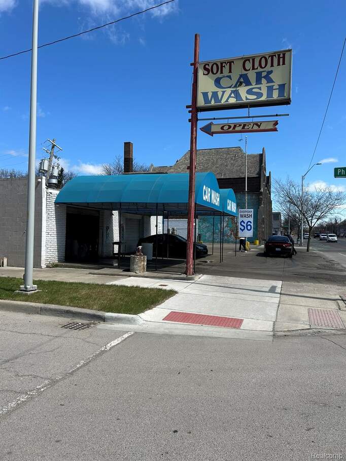 14615 E Jefferson Avenue, Detroit, MI 48215 - More