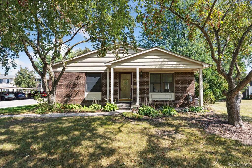 8346 Lakeview Drive, Ypsilanti, MI 48198 | MLS# 20251040278 ...