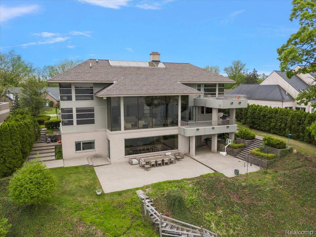 2-3468 Pine Estates Dr Exterior-5.jpg at 3468 Pine Estates Drive, West Bloomfield, MI 48323