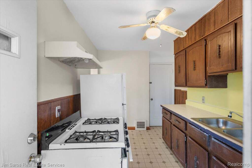 2039 Ewald Circle, Detroit, MI 48238 - View 5