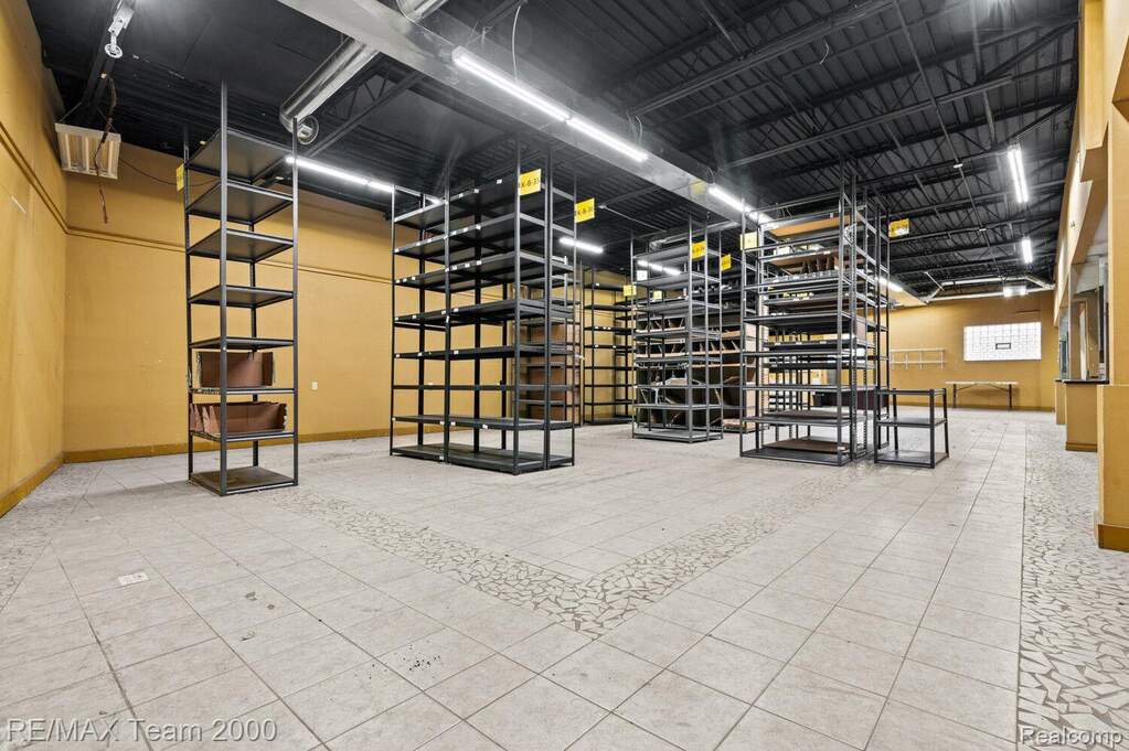 26110 Michigan Avenue, Inkster, MI 48141 - More