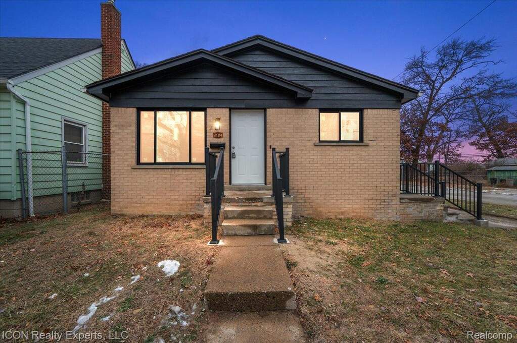 8104 Cloverdale Avenue, Ferndale, MI 48220, Ferndale