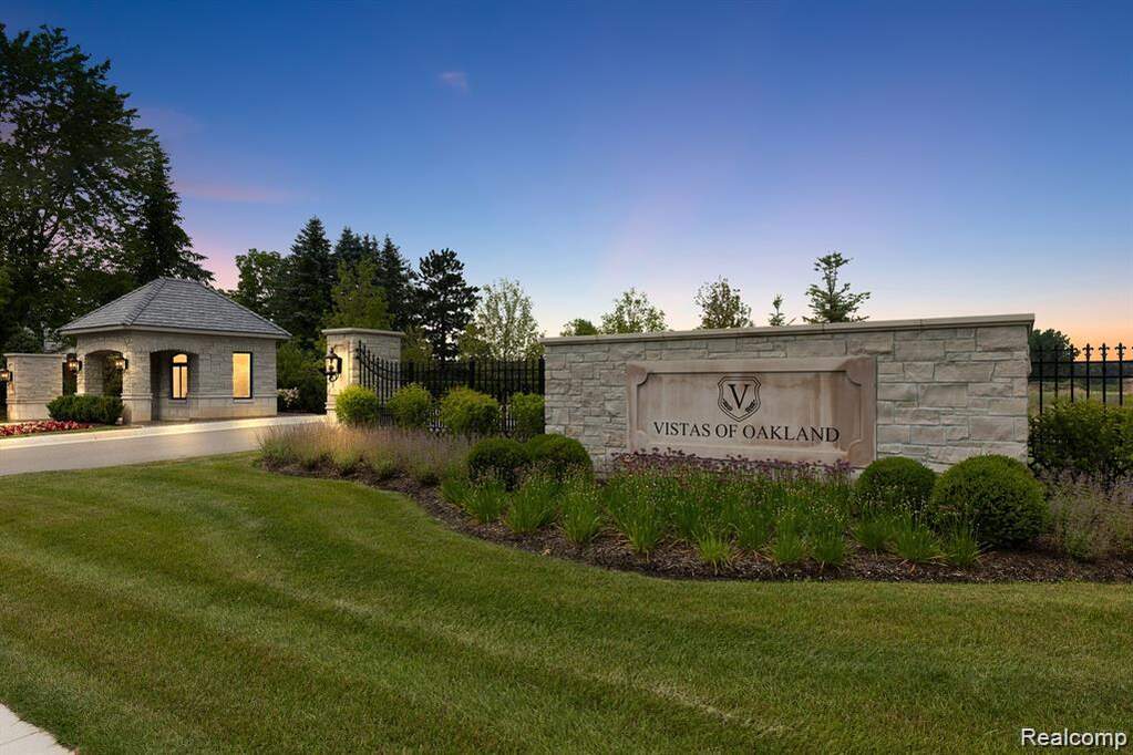 1583 Vista Drive, Oakland, MI 48363, Oakland