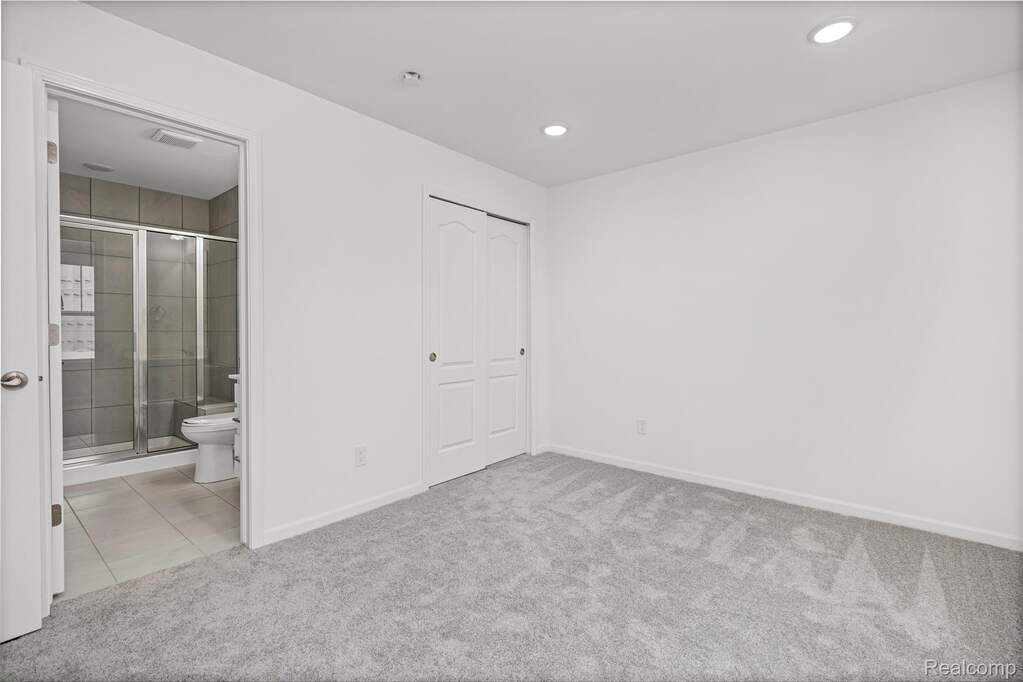 43071 Atwood Avenue, Novi, MI 48375 - More