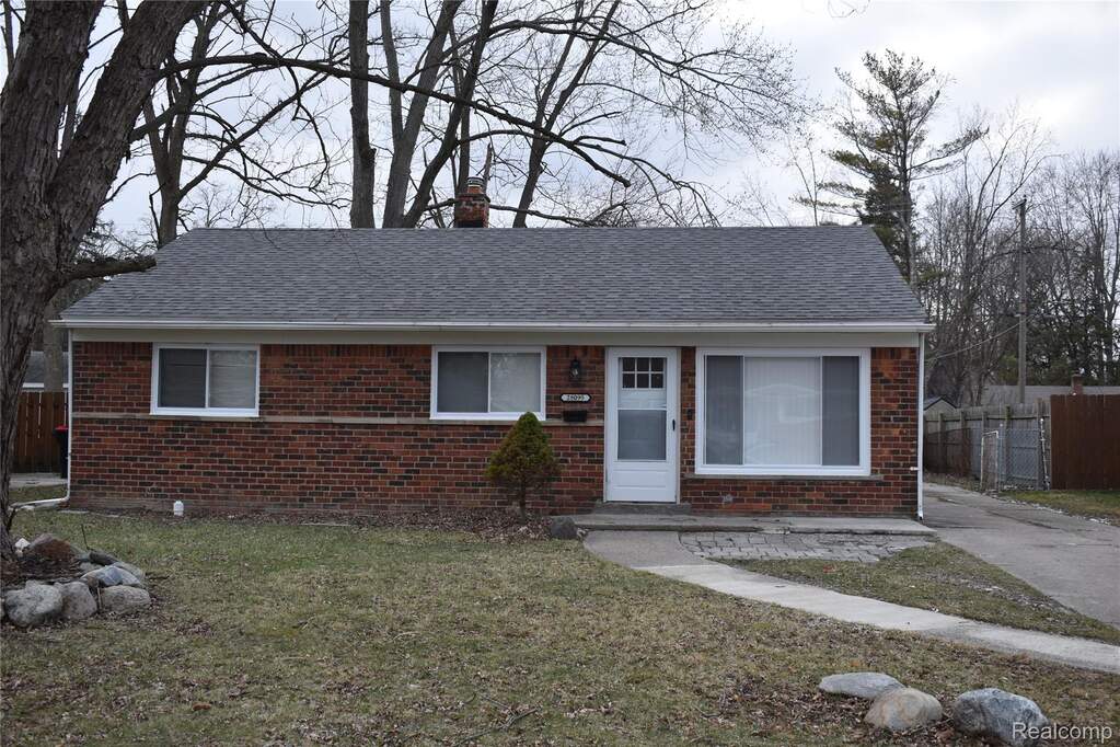 28095 Selkirk Street, Southfield, MI 48076 - View 2