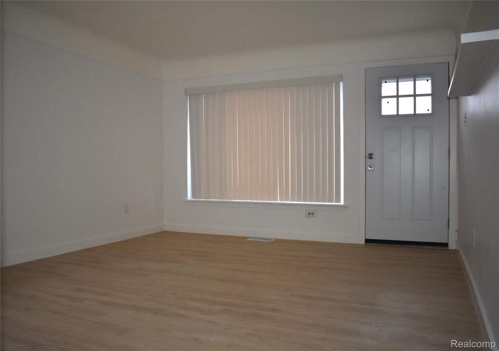 28095 Selkirk Street, Southfield, MI 48076 - View 5